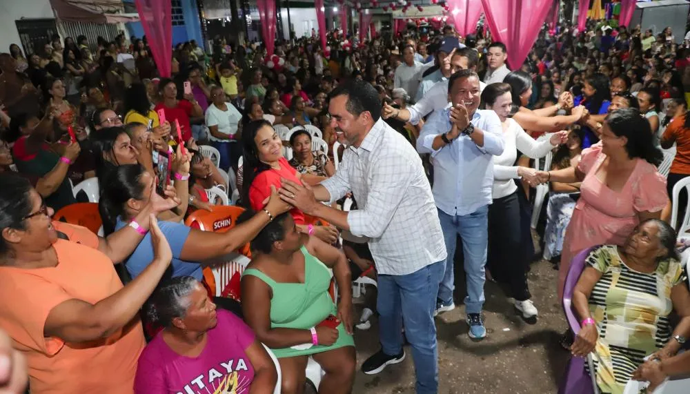 Governador Wanderlei Barbosa participa da Festa das M&atilde;es em Axix&aacute; do Tocantins, evento que reuniu homenagens e sorteios de pr&ecirc;mios para as fam&iacute;lias do munic&iacute;pio - Foto: Marcio Vieira/Governo do Tocantins 