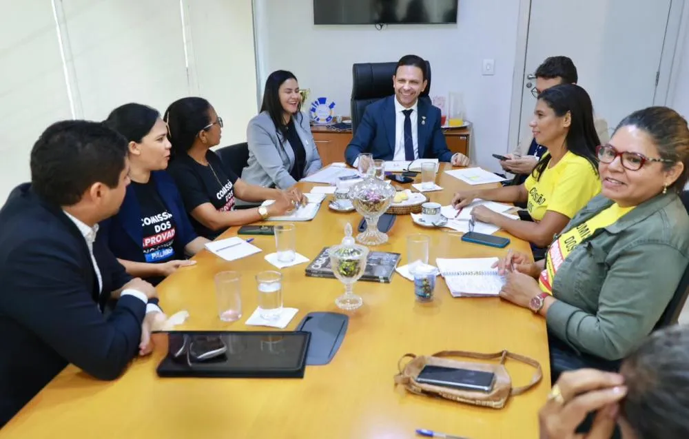 Prefeitura de Palmas confirma convocação de concursados e professores substitutos em reunião com sindicato