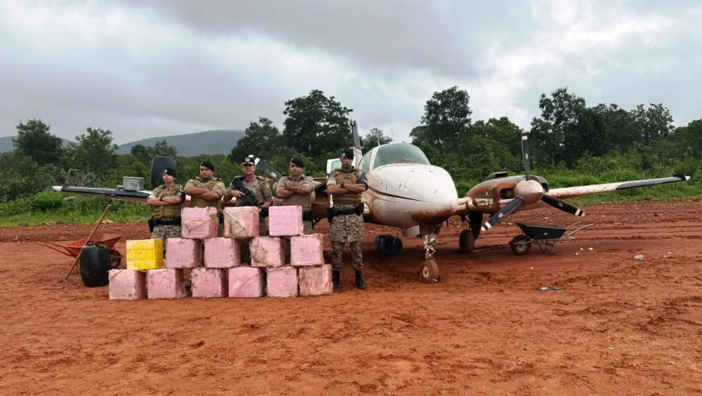 Operação conjunta intercepta avião com 500 kg de cocaína e termina com cinco mortos no sul do Tocantins