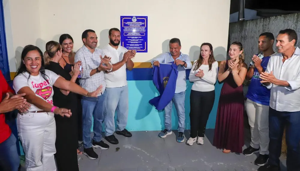 Wanderlei Barbosa participa de homenagem às mães e inaugura estádio municipal em Axixá